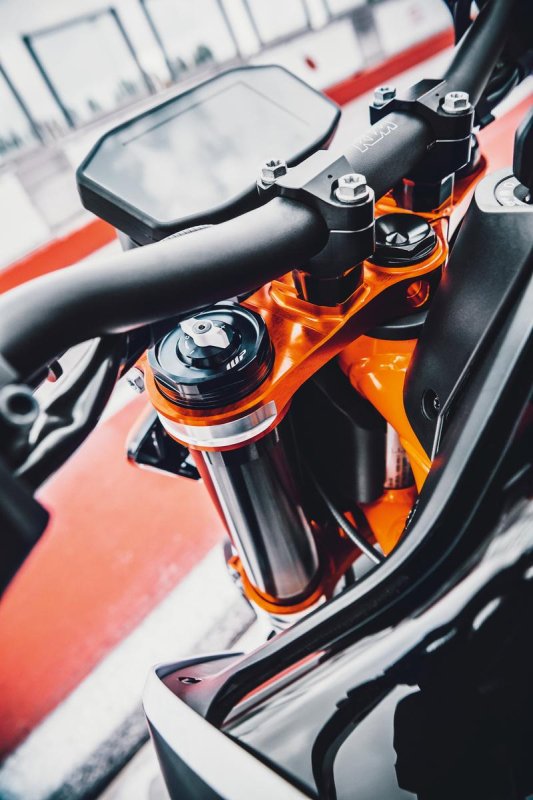 画像2: FACTORY TRIPLE CLAMP (2)